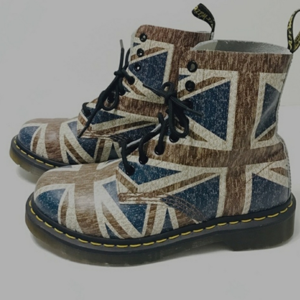 Union Jack Dr Martens